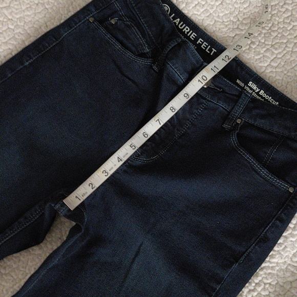 Laurie Felt Size ST(Small Tall) Silky Bootcut Dark Wash Blue Jeans - Picture 11 of 12
